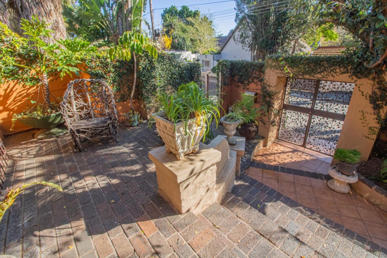 Charlie'S Spot - The Gardens Hotel Johannesburg Exterior photo
