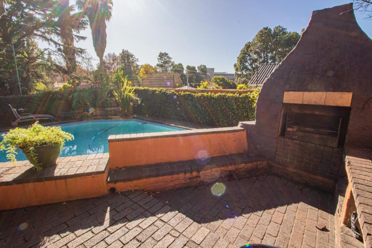Charlie'S Spot - The Gardens Hotel Johannesburg Exterior photo